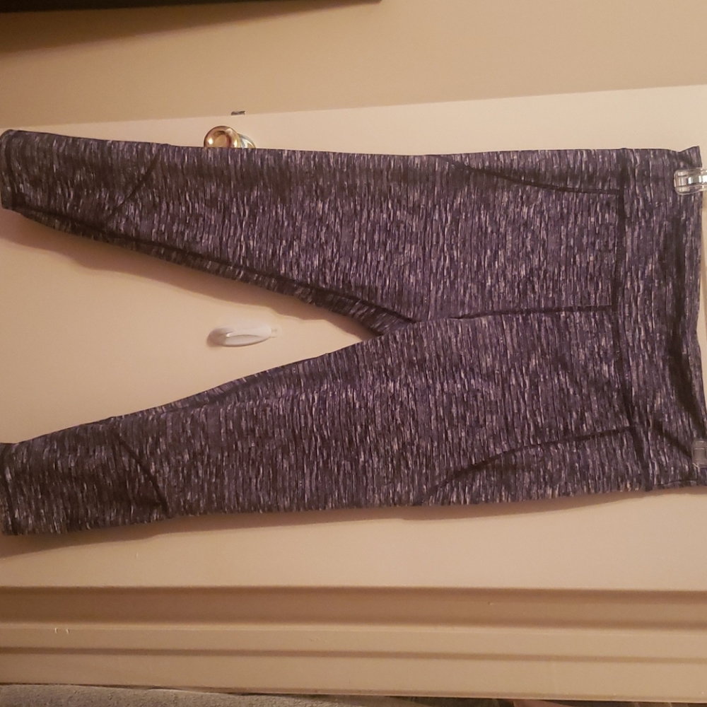 Lou and grey yoga pants